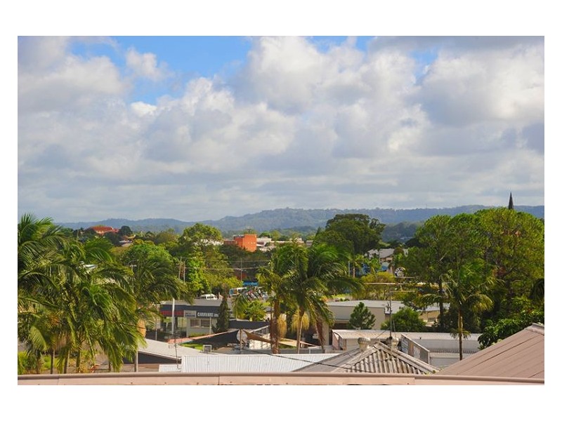 89 Coronation Avenue, Nambour QLD 4560