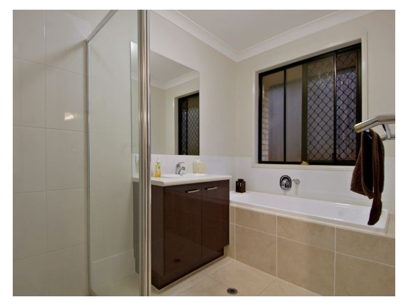 16 Koorawatha Lane, Palmwoods QLD 4555