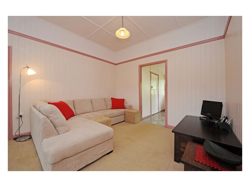 1 Mckay Street, Nambour QLD 4560