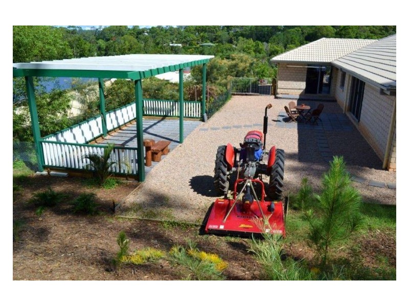 16 Tuckers Creek Drive, Nambour QLD 4560