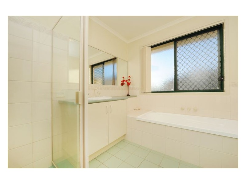 2 Parkville Street, Sippy Downs QLD 4556