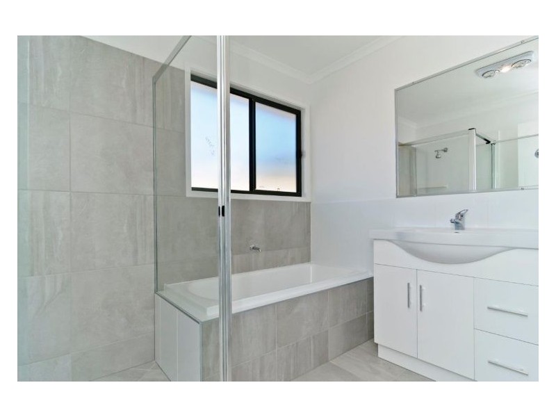 3 Grimes Terrace, Burnside QLD 4560
