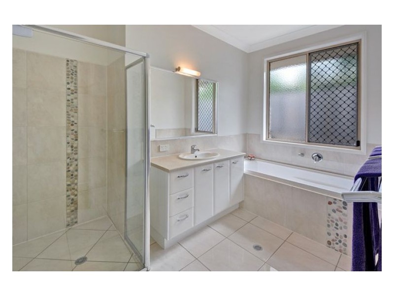 52 Coes Creek Road, Burnside QLD 4560