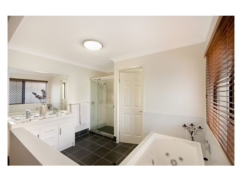 11 Tangerine Place, Palmwoods QLD 4555