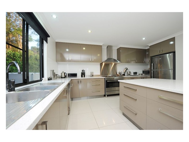 6 Aland Place, Palmwoods QLD 4555