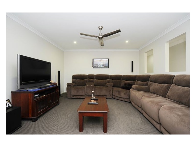 6 Aland Place, Palmwoods QLD 4555