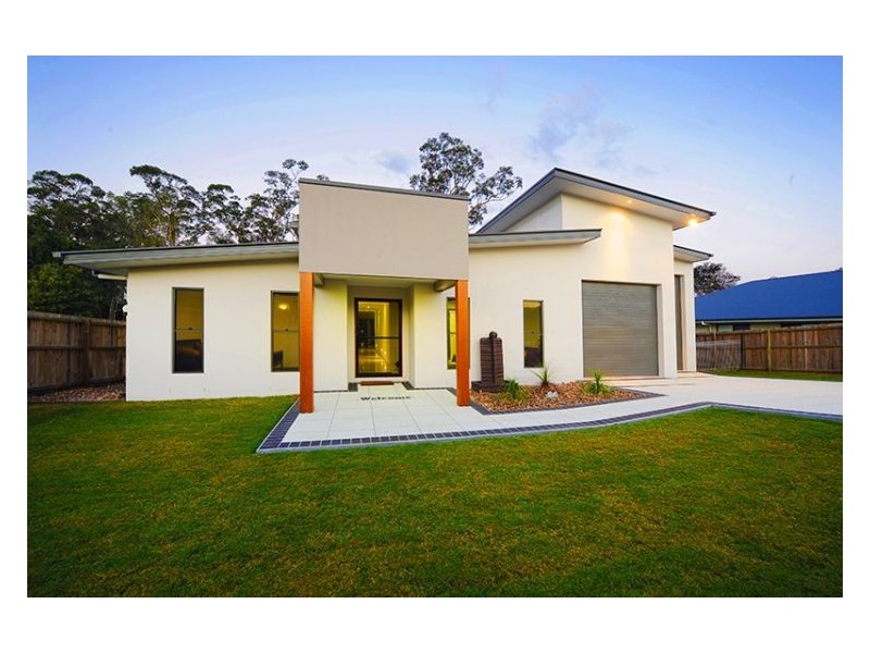 6 Aland Place, Palmwoods QLD 4555