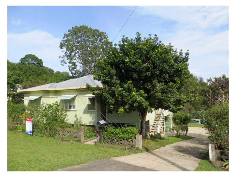 15 Mount Pleasant Road, Nambour QLD 4560