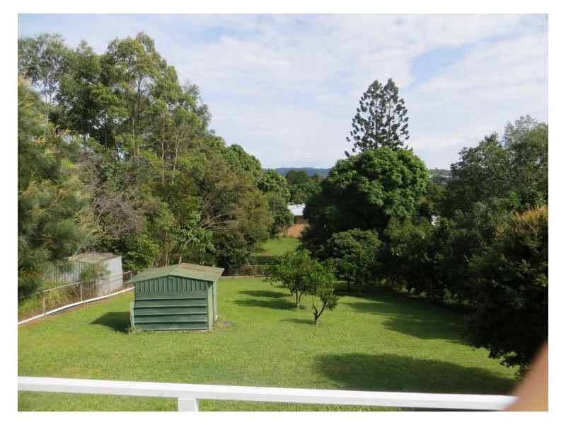15 Mount Pleasant Road, Nambour QLD 4560