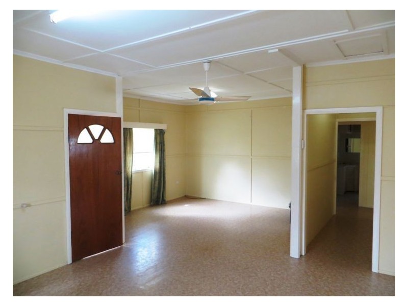 15 Mount Pleasant Road, Nambour QLD 4560