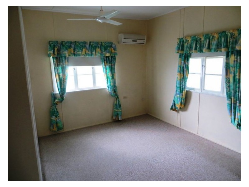 15 Mount Pleasant Road, Nambour QLD 4560