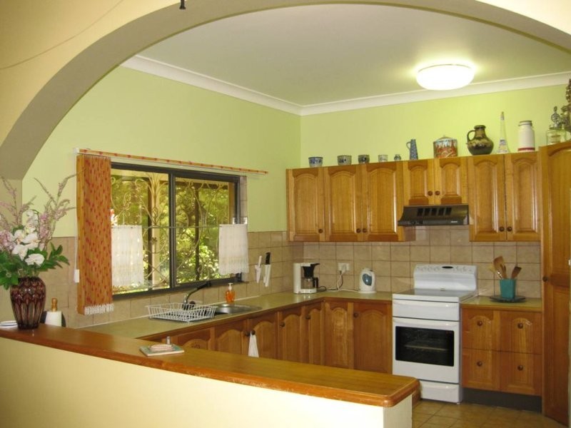 5 Angus Crescent, Kureelpa QLD 4560