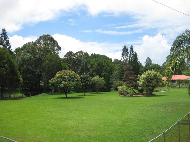 5 Angus Crescent, Kureelpa QLD 4560