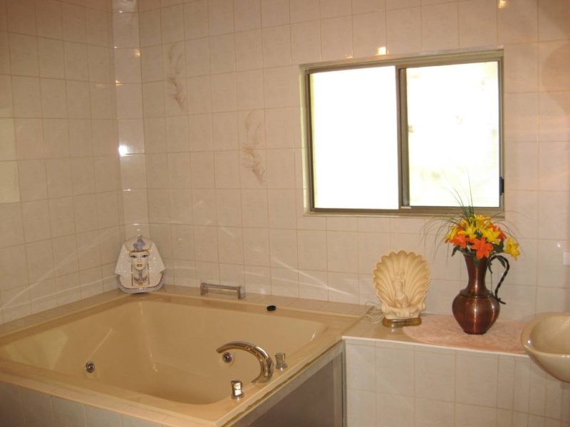 5 Angus Crescent, Kureelpa QLD 4560