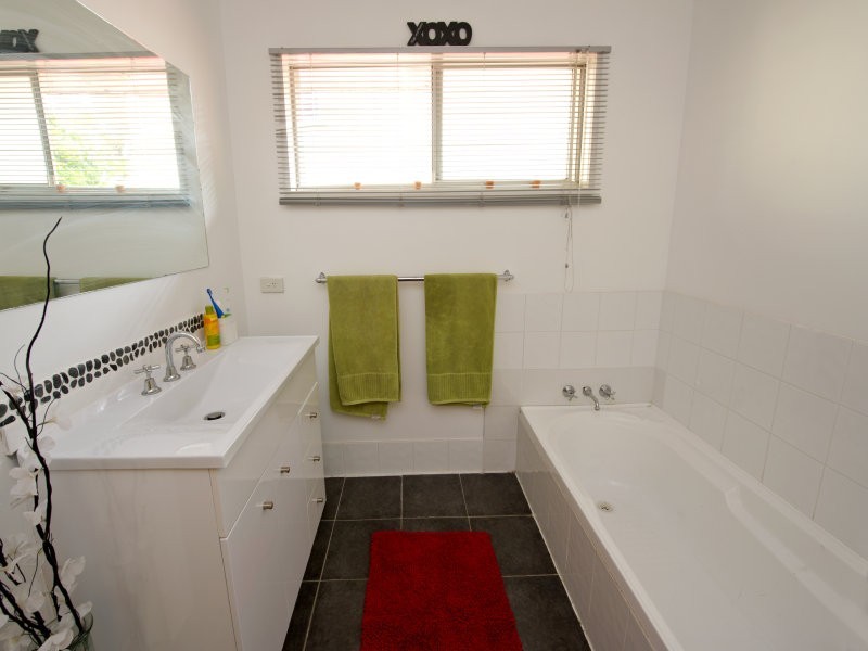 49 Oxleigh Crescent, Nambour QLD 4560