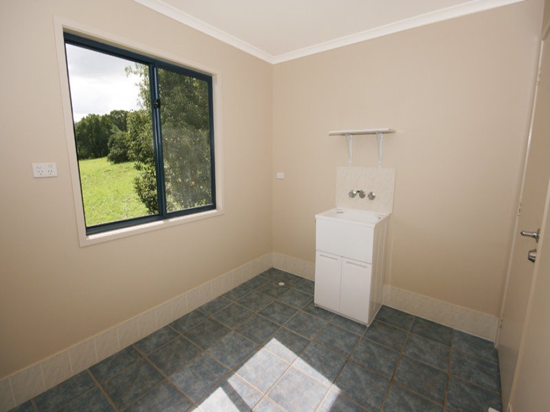 3 Fernlea Street, Nambour QLD 4560
