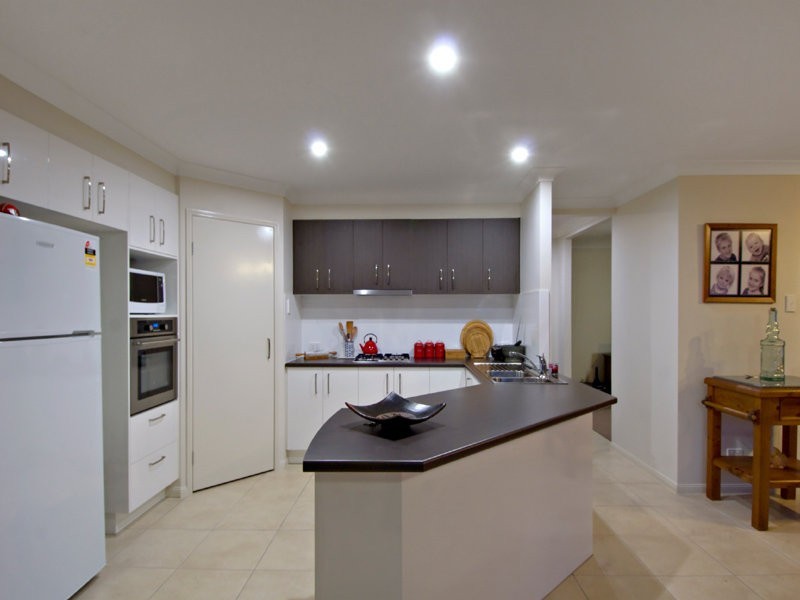 16 Koorawatha Lane, Palmwoods QLD 4555