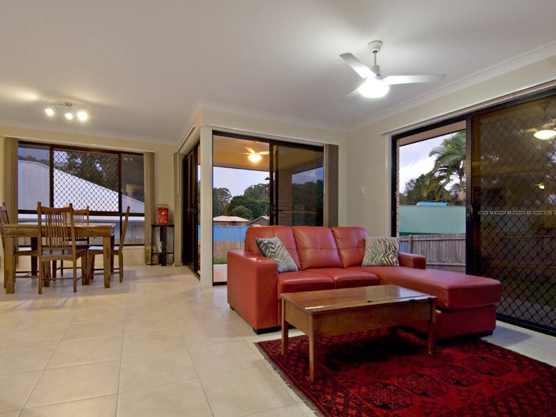 16 Koorawatha Lane, Palmwoods QLD 4555