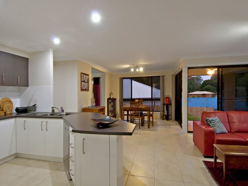 16 Koorawatha Lane, Palmwoods QLD 4555