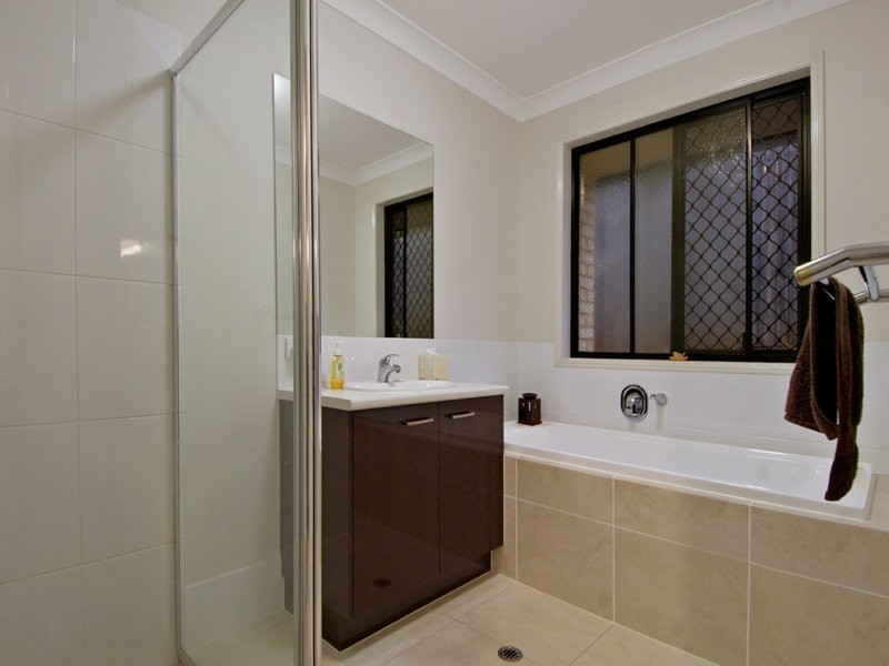 16 Koorawatha Lane, Palmwoods QLD 4555