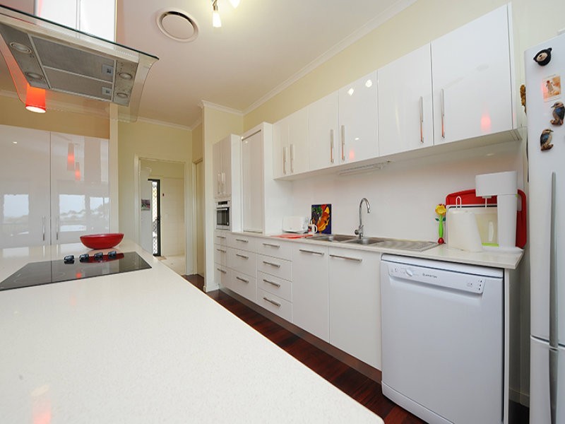 306 Kiel Mountain Road, Kiels Mountain QLD 4559