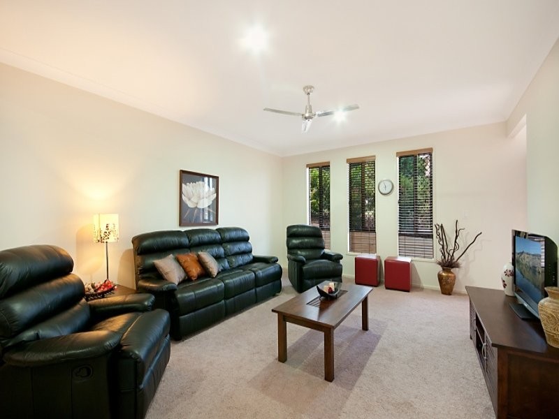 11 Tangerine Place, Palmwoods QLD 4555