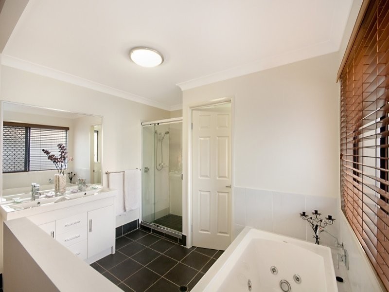 11 Tangerine Place, Palmwoods QLD 4555