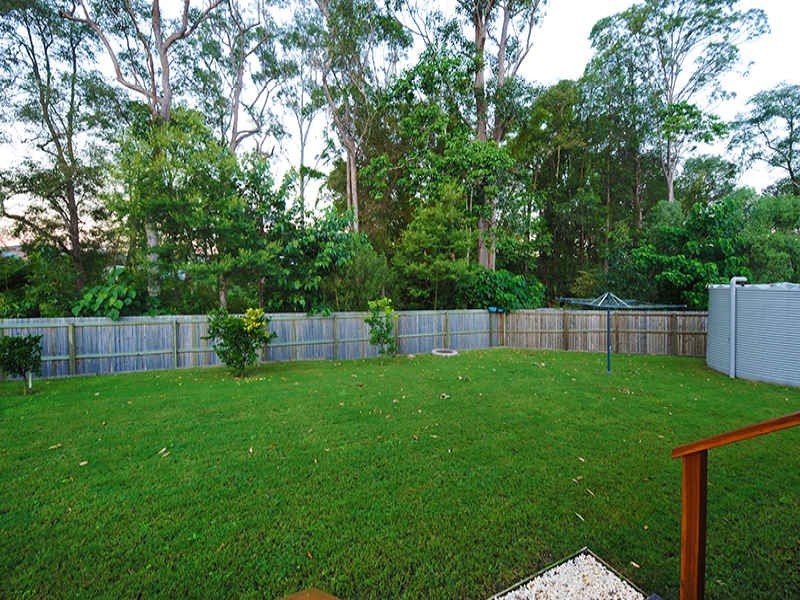 6 Aland Place, Palmwoods QLD 4555