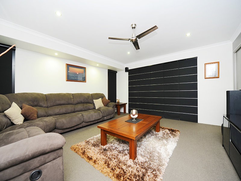 6 Aland Place, Palmwoods QLD 4555