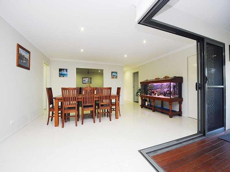 6 Aland Place, Palmwoods QLD 4555