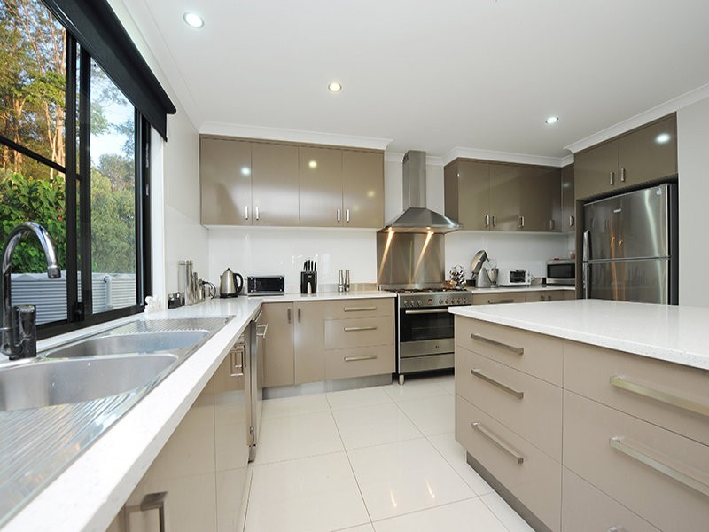 6 Aland Place, Palmwoods QLD 4555