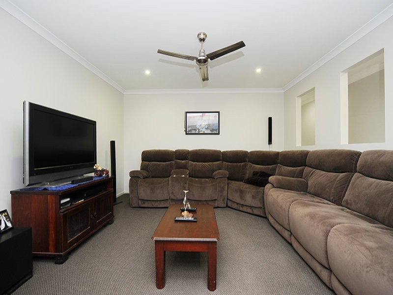 6 Aland Place, Palmwoods QLD 4555