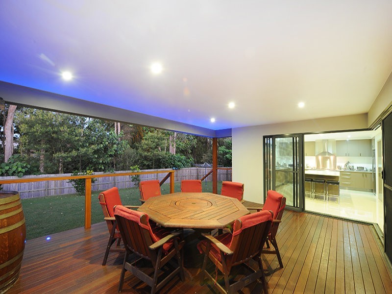 6 Aland Place, Palmwoods QLD 4555