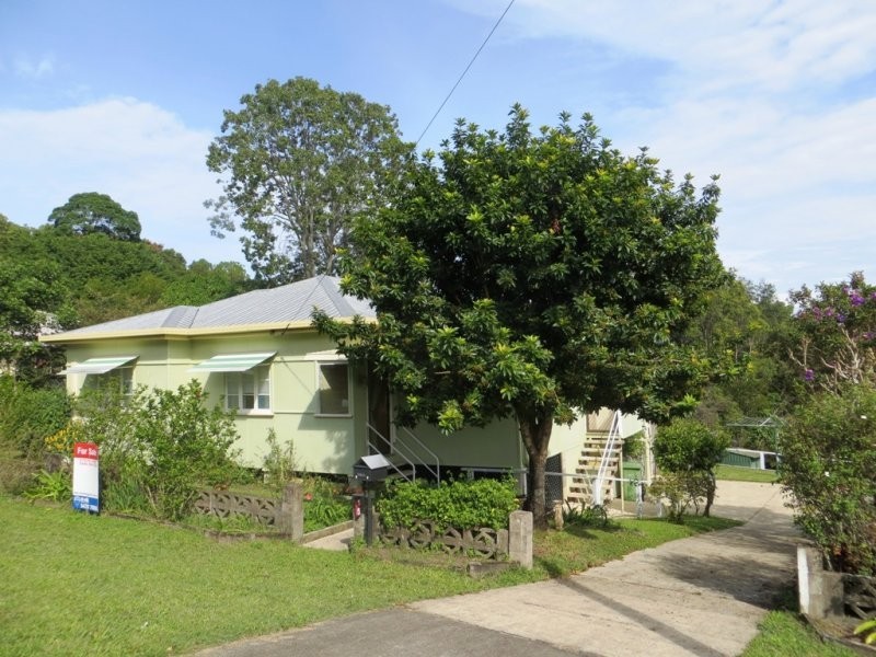 15 Mount Pleasant Road, Nambour QLD 4560