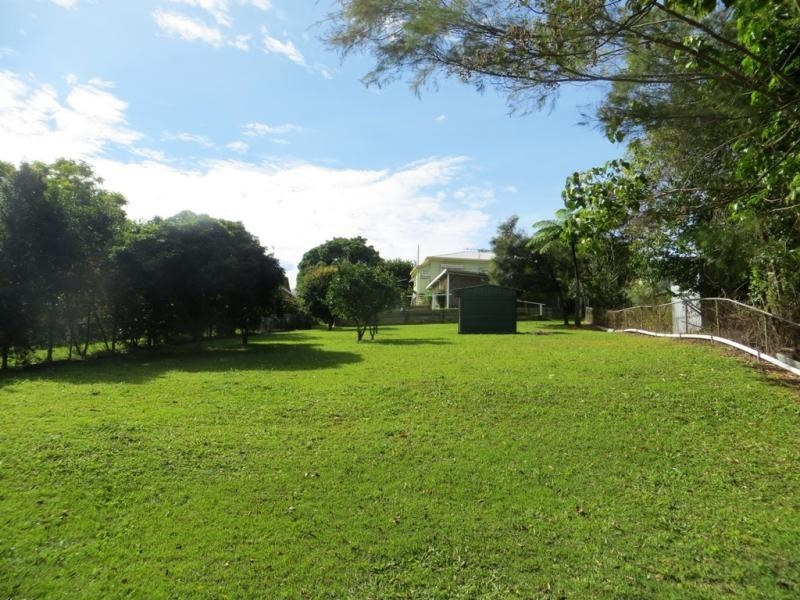 15 Mount Pleasant Road, Nambour QLD 4560