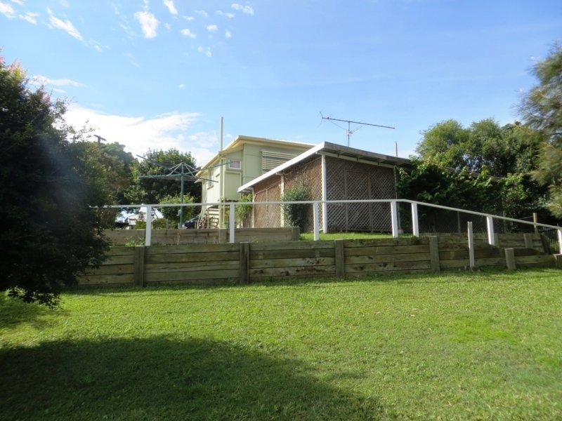 15 Mount Pleasant Road, Nambour QLD 4560