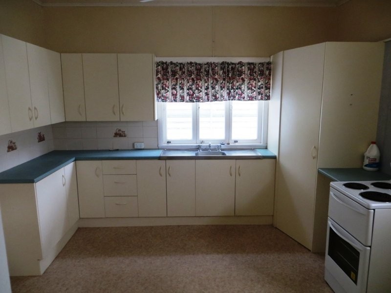 15 Mount Pleasant Road, Nambour QLD 4560