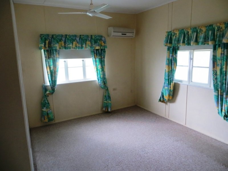 15 Mount Pleasant Road, Nambour QLD 4560