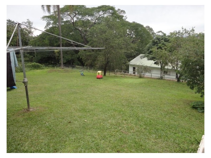 2/27 Blackall Terrace, Nambour QLD 4560