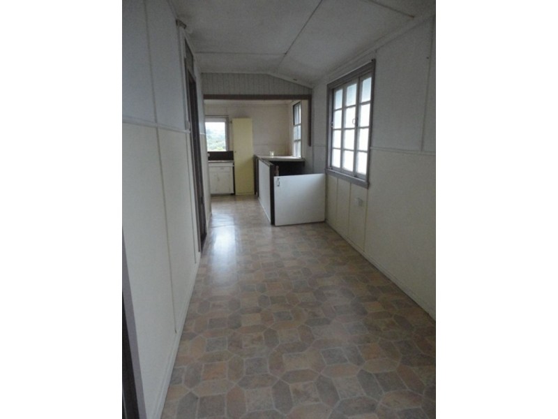 2/27 Blackall Terrace, Nambour QLD 4560