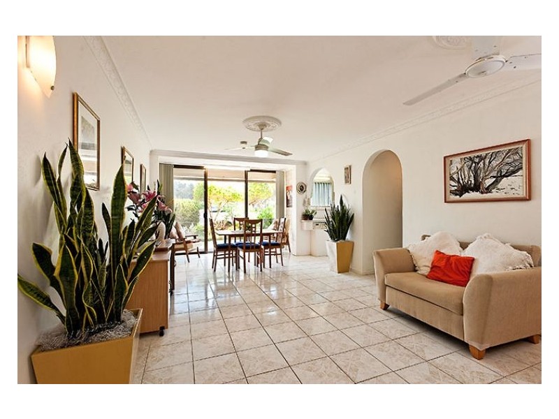 1/2 Alexandra Parade, Cotton Tree QLD 4558