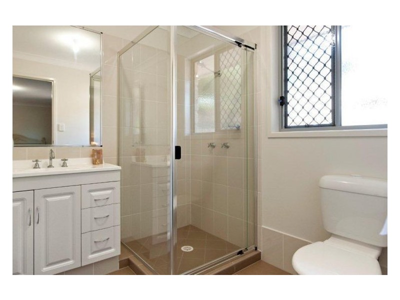 16 Tuckers Creek Drive, Nambour QLD 4560