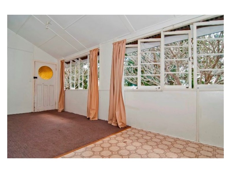 15 Magnolia Street, Nambour QLD 4560