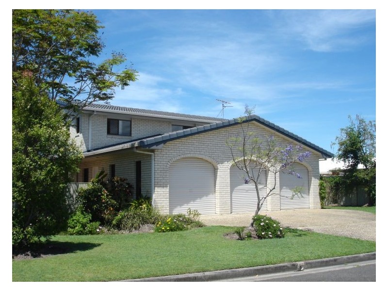 34 Currong Street, Minyama QLD 4575