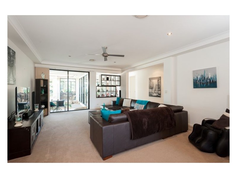 14 Veerings Crescent, Twin Waters QLD 4564