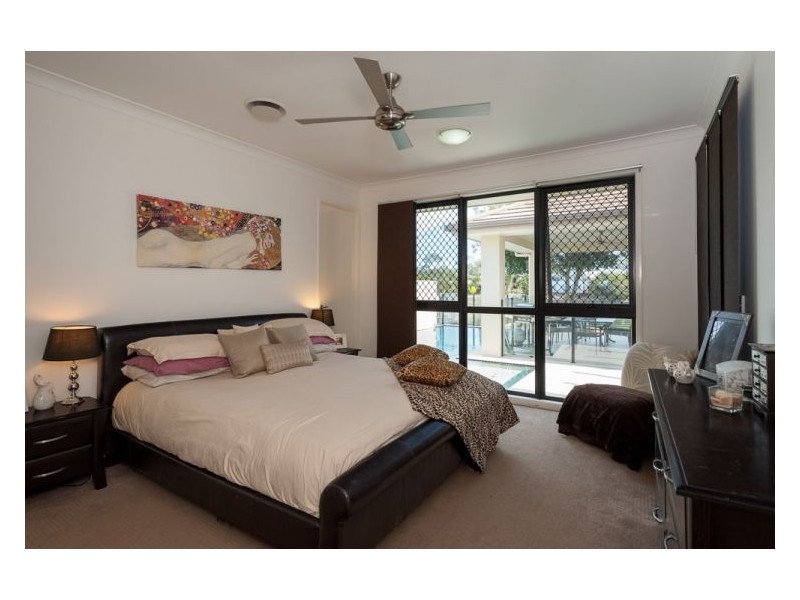 14 Veerings Crescent, Twin Waters QLD 4564