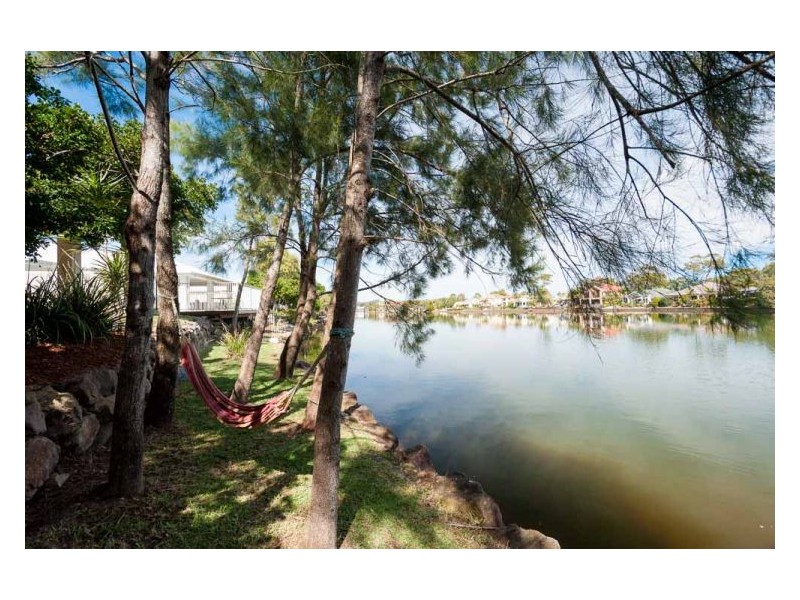 14 Veerings Crescent, Twin Waters QLD 4564