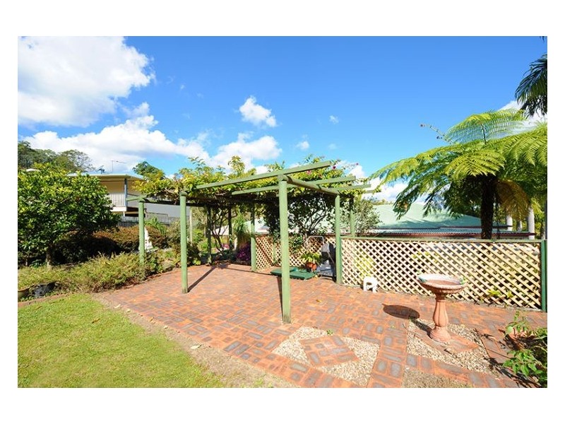 7 Muirfield Crescent, Nambour QLD 4560