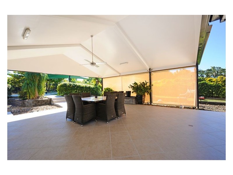 7 Parkview Road, Glass House Mountains QLD 4518