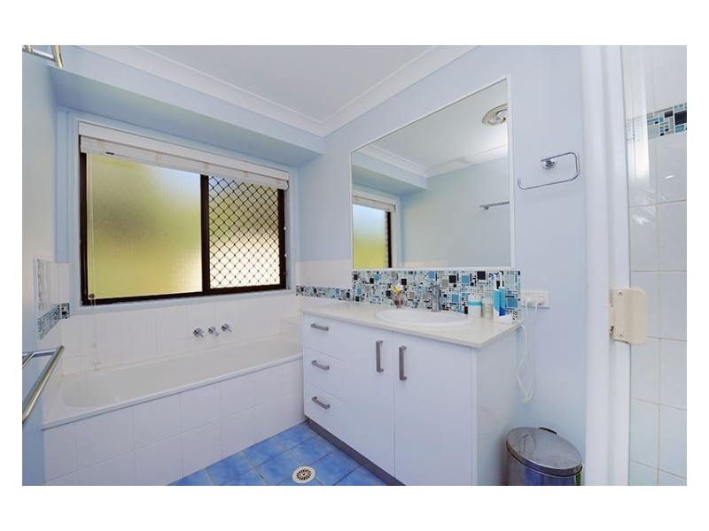 7 Parkview Road, Glass House Mountains QLD 4518